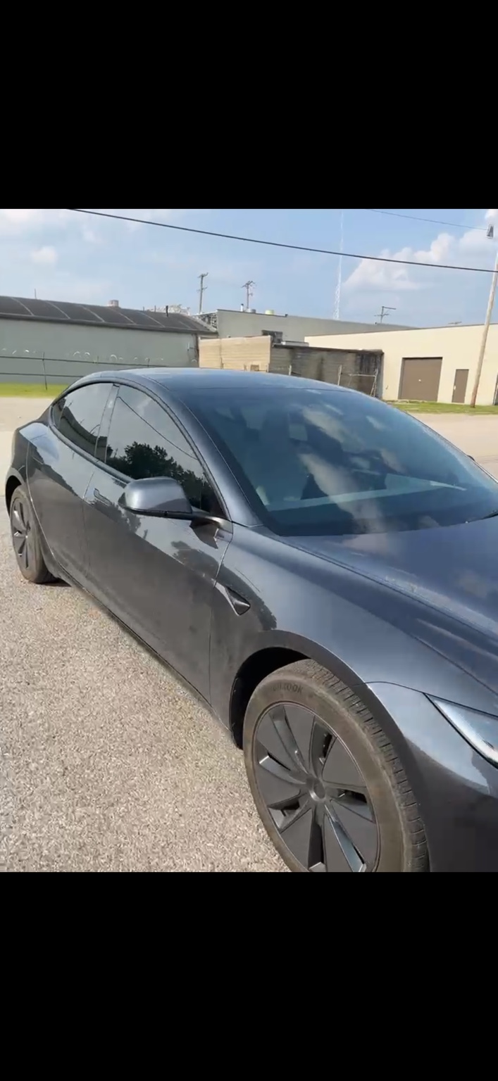 Tinted vehicle window example